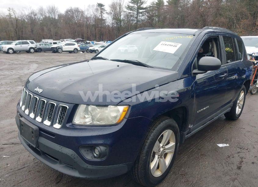 Photo 2 of 2013 Jeep Compass LATITUDE (VIN 1C4NJDEB5DD218146)