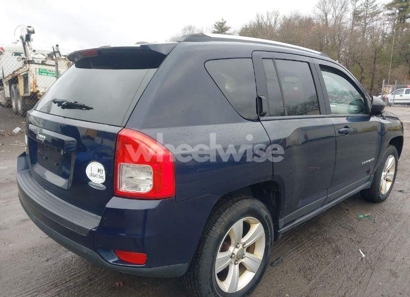 Photo 4 of 2013 Jeep Compass LATITUDE (VIN 1C4NJDEB5DD218146)