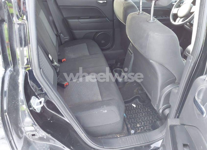 Photo 8 of 2013 Jeep Compass LATITUDE (VIN 1C4NJDEB5DD237148)