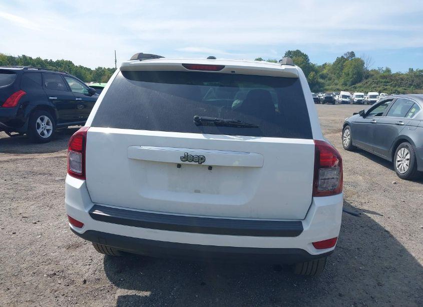 Photo 16 of 2014 Jeep Compass LATITUDE (VIN 1C4NJDEB5ED501003)