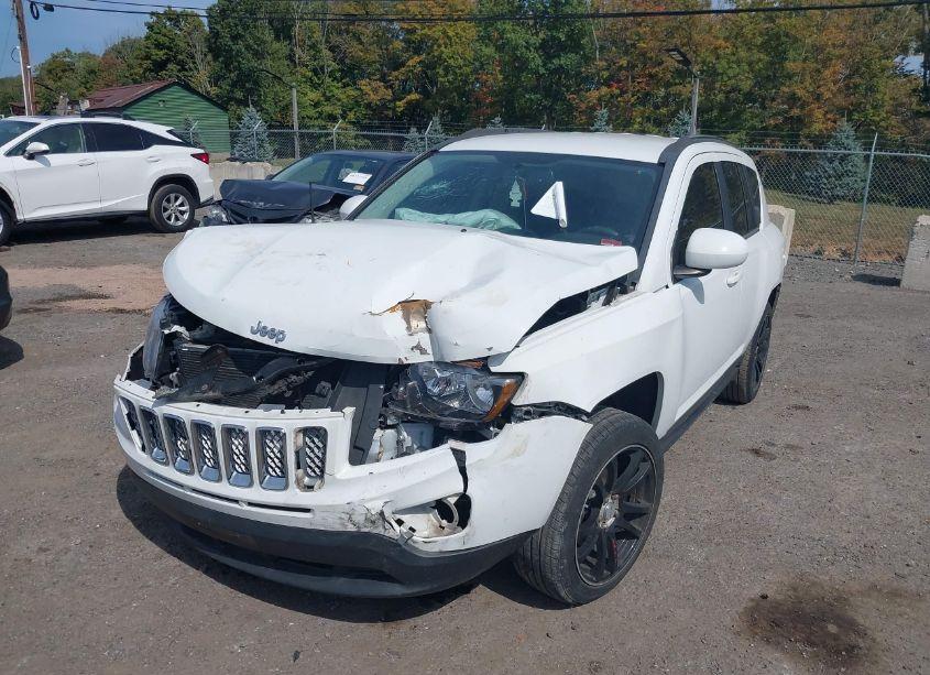 Photo 6 of 2014 Jeep Compass LATITUDE (VIN 1C4NJDEB5ED501003)