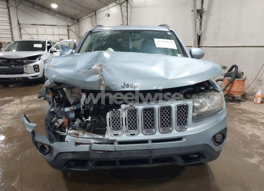 Photo 12 of 2014 Jeep Compass LATITUDE (VIN 1C4NJDEB5ED548953)
