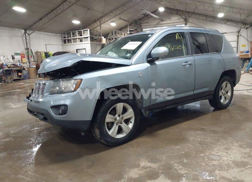 Photo 2 of 2014 Jeep Compass LATITUDE (VIN 1C4NJDEB5ED548953)