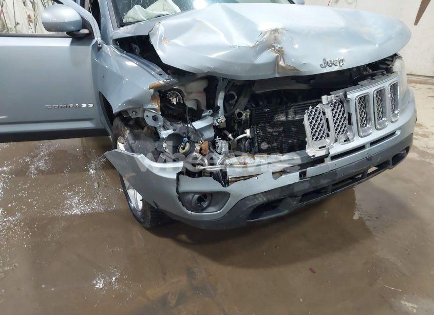 Photo 6 of 2014 Jeep Compass LATITUDE (VIN 1C4NJDEB5ED548953)