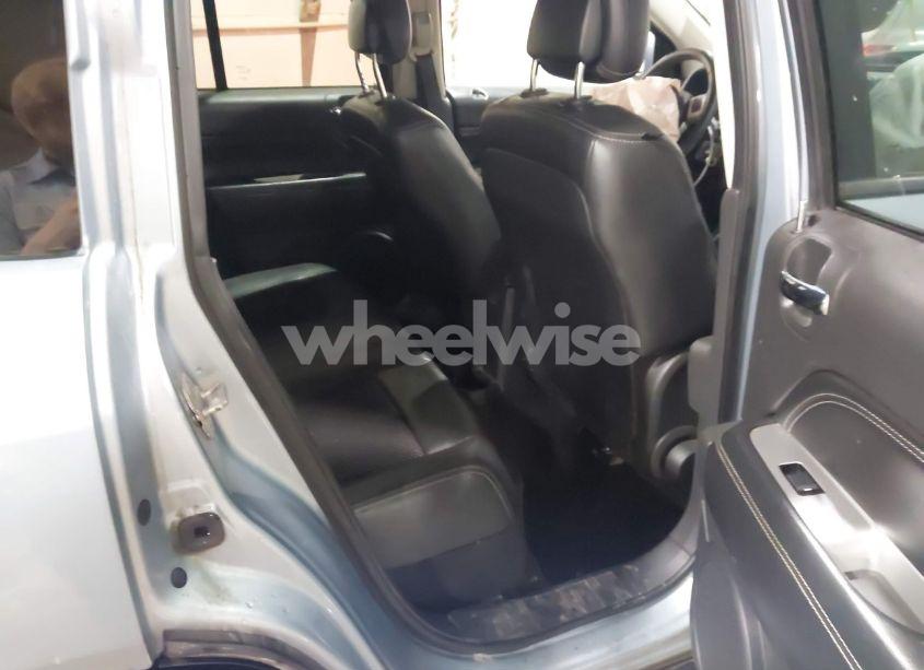 Photo 8 of 2014 Jeep Compass LATITUDE (VIN 1C4NJDEB5ED548953)