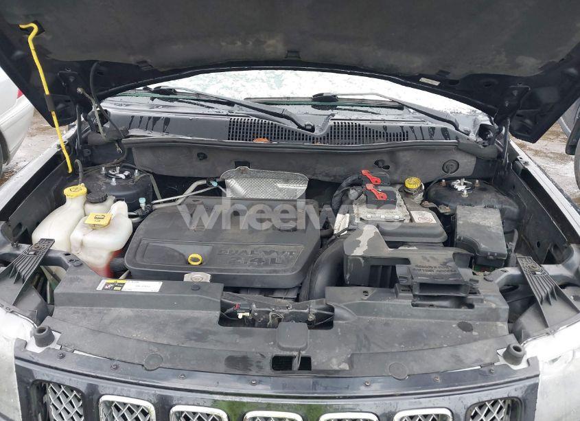 Photo 10 of 2014 Jeep Compass LATITUDE (VIN 1C4NJDEB5ED661172)