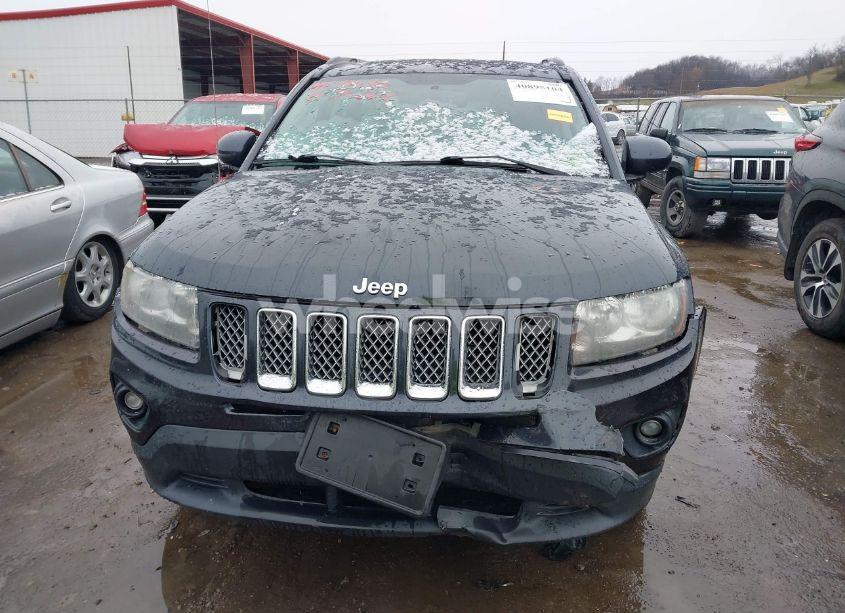 Photo 12 of 2014 Jeep Compass LATITUDE (VIN 1C4NJDEB5ED661172)