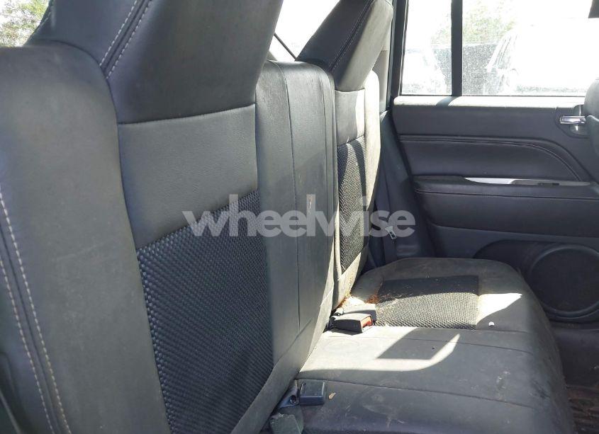 Photo 8 of 2014 Jeep Compass LATITUDE (VIN 1C4NJDEB5ED686668)