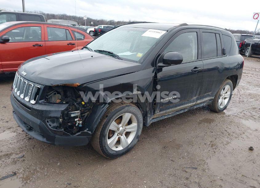 Photo 2 of 2014 Jeep Compass LATITUDE (VIN 1C4NJDEB5ED734489)