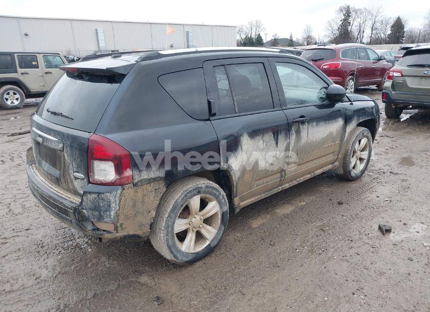 Photo 4 of 2014 Jeep Compass LATITUDE (VIN 1C4NJDEB5ED734489)