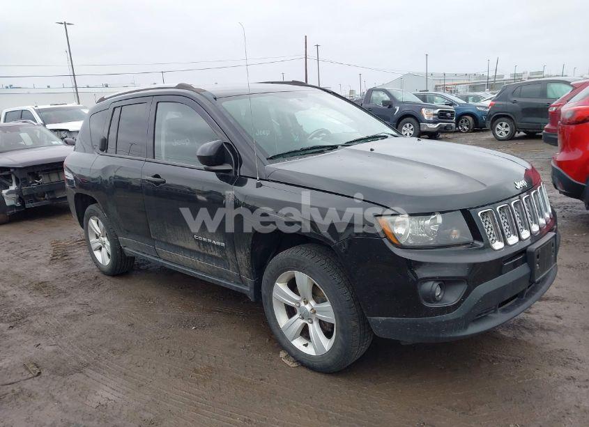 2014 Jeep Compass LATITUDE (VIN 1C4NJDEB5ED741121) main photo