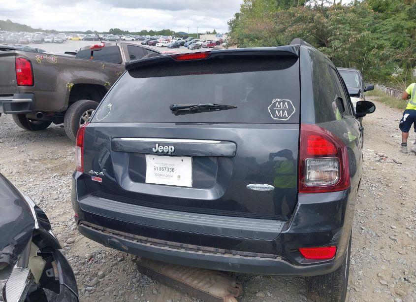 Photo 15 of 2014 Jeep Compass LATITUDE (VIN 1C4NJDEB5ED741300)