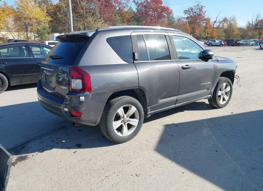 Photo 4 of 2014 Jeep Compass LATITUDE (VIN 1C4NJDEB5ED788732)