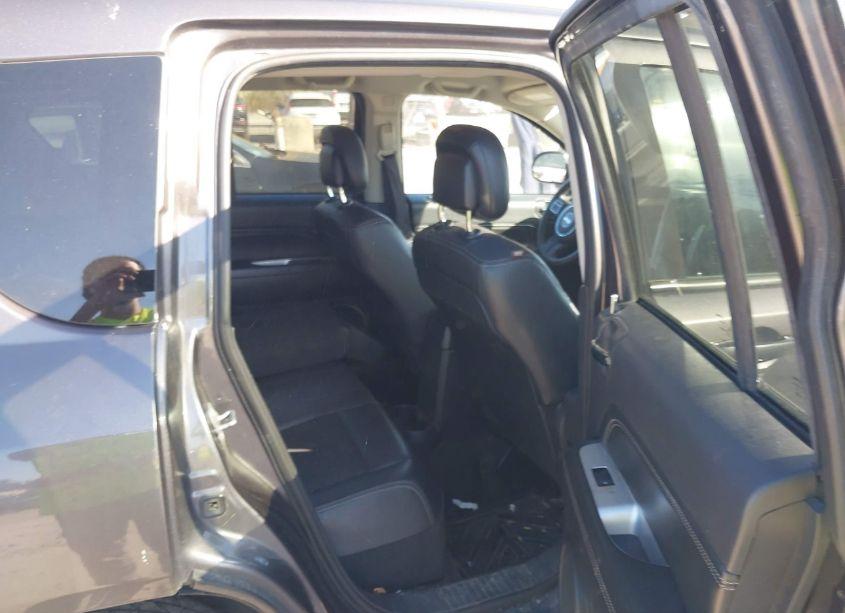 Photo 8 of 2014 Jeep Compass LATITUDE (VIN 1C4NJDEB5ED788732)