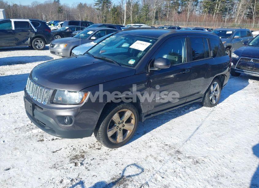 Photo 2 of 2014 Jeep Compass LATITUDE (VIN 1C4NJDEB5ED792277)