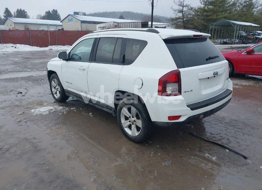 Photo 3 of 2014 Jeep Compass LATITUDE (VIN 1C4NJDEB5ED892184)
