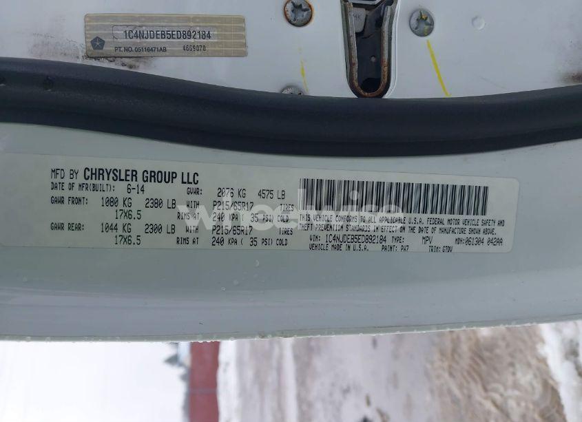 Photo 9 of 2014 Jeep Compass LATITUDE (VIN 1C4NJDEB5ED892184)