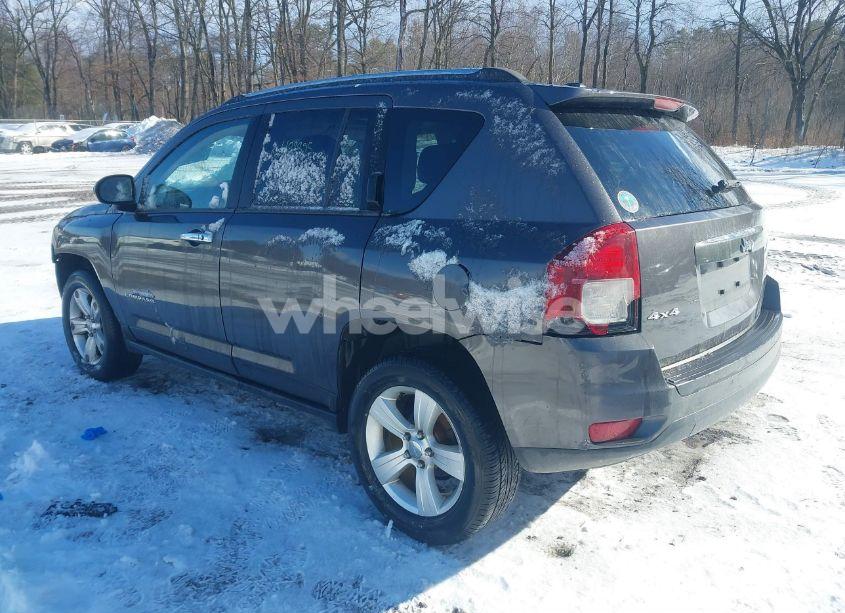 Photo 3 of 2014 Jeep Compass LATITUDE (VIN 1C4NJDEB5ED904592)