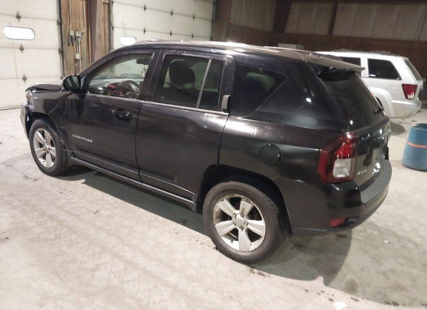 Photo 3 of 2014 Jeep Compass LATITUDE (VIN 1C4NJDEB5ED904642)