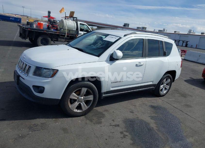Photo 14 of 2016 Jeep Compass LATITUDE (VIN 1C4NJDEB5GD631138)