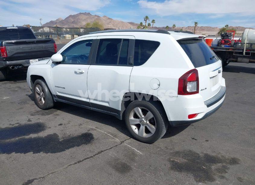 Photo 3 of 2016 Jeep Compass LATITUDE (VIN 1C4NJDEB5GD631138)