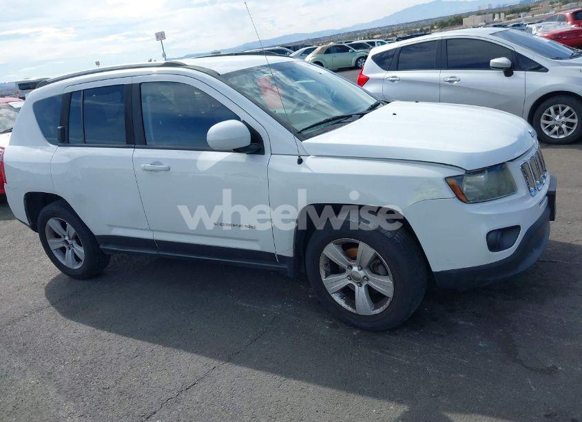 Photo 6 of 2016 Jeep Compass LATITUDE (VIN 1C4NJDEB5GD631138)