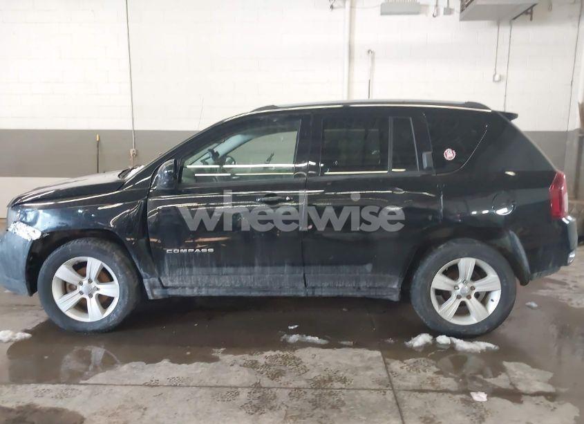 Photo 14 of 2016 Jeep Compass LATITUDE (VIN 1C4NJDEB5GD784912)