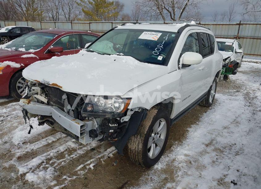 Photo 2 of 2017 Jeep Compass LATITUDE 4X4 (VIN 1C4NJDEB5HD191200)
