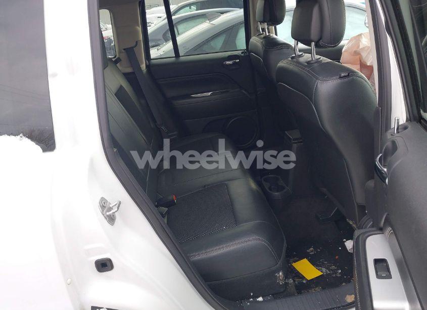 Photo 8 of 2017 Jeep Compass LATITUDE 4X4 (VIN 1C4NJDEB5HD191200)