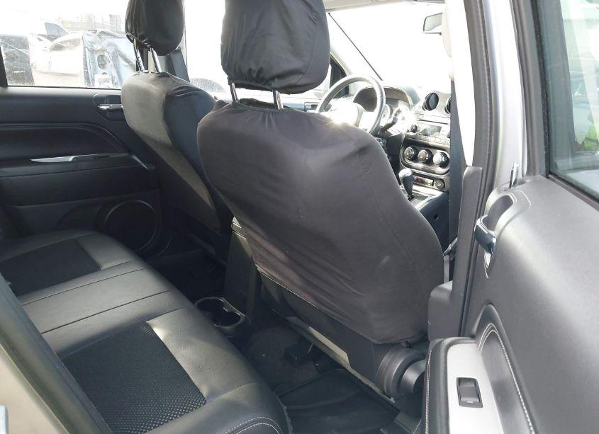 Photo 8 of 2017 Jeep Compass LATITUDE 4X4 (VIN 1C4NJDEB5HD191214)