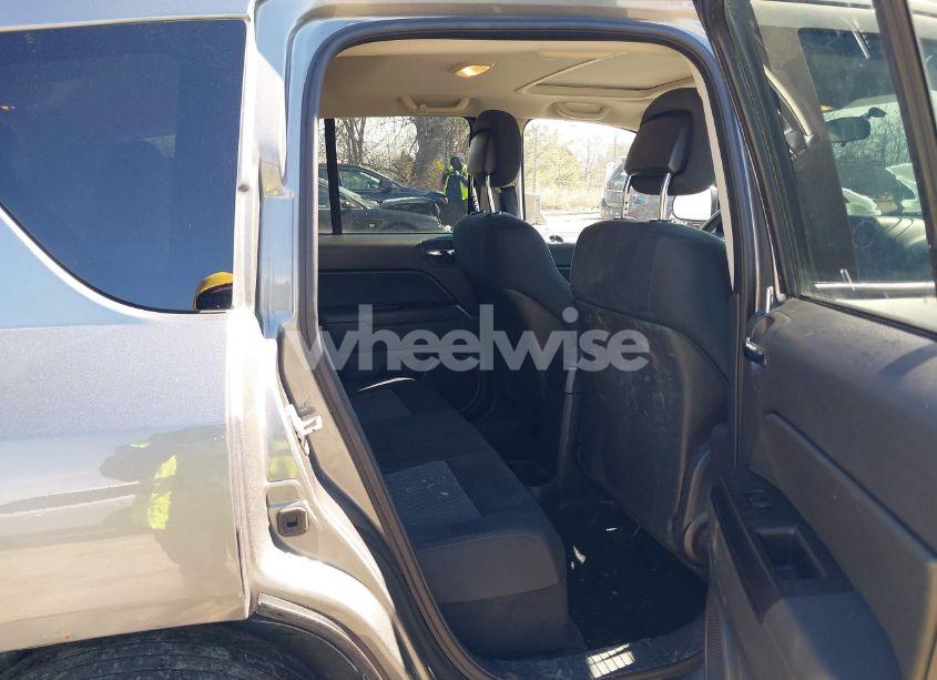 Photo 8 of 2012 Jeep Compass LATITUDE (VIN 1C4NJDEB6CD562986)