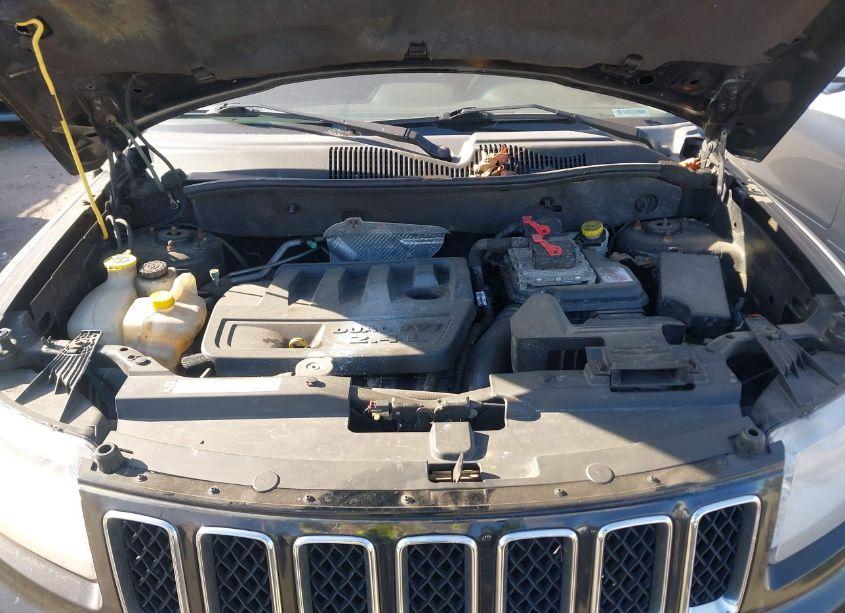 Photo 10 of 2012 Jeep Compass LATITUDE (VIN 1C4NJDEB6CD604802)