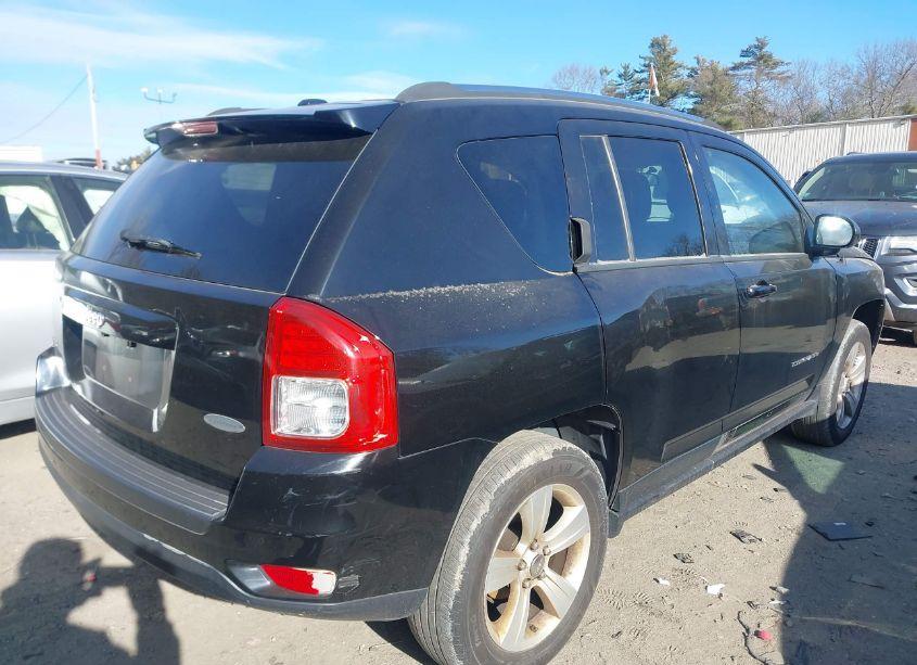 Photo 4 of 2012 Jeep Compass LATITUDE (VIN 1C4NJDEB6CD604802)