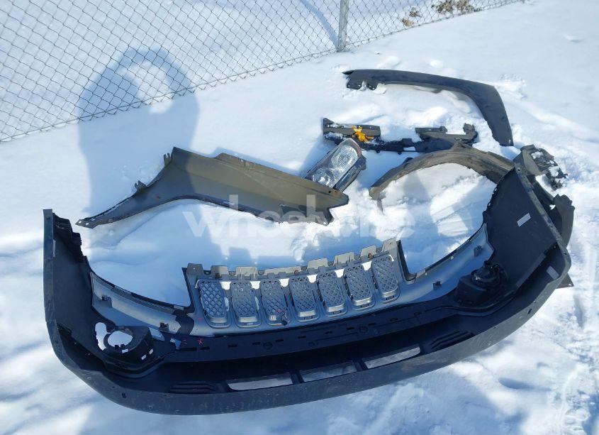 Photo 12 of 2014 Jeep Compass LATITUDE (VIN 1C4NJDEB6ED713957)