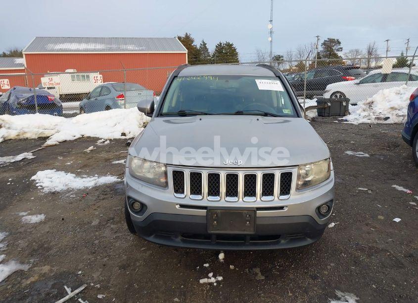 Photo 12 of 2014 Jeep Compass LATITUDE (VIN 1C4NJDEB6ED735005)