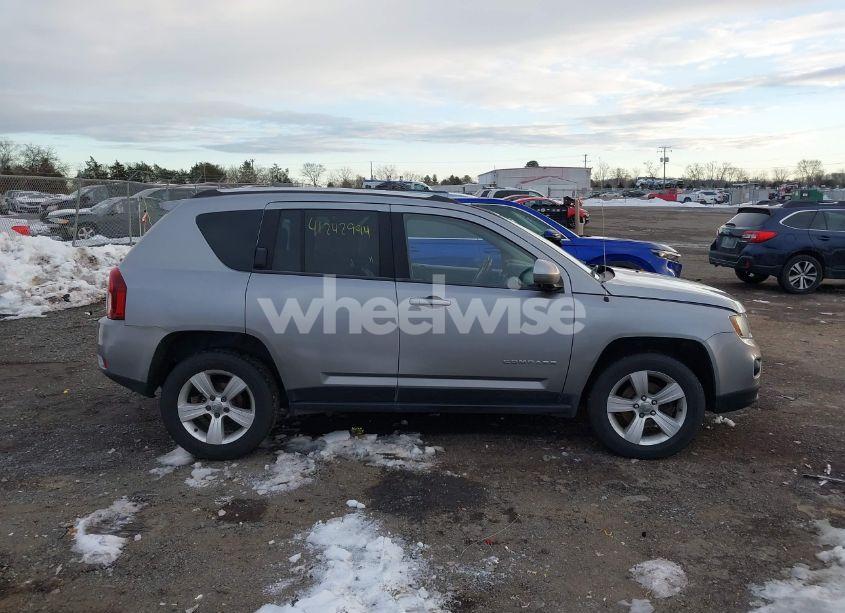 Photo 13 of 2014 Jeep Compass LATITUDE (VIN 1C4NJDEB6ED735005)