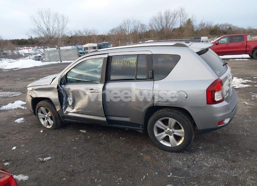 Photo 14 of 2014 Jeep Compass LATITUDE (VIN 1C4NJDEB6ED735005)
