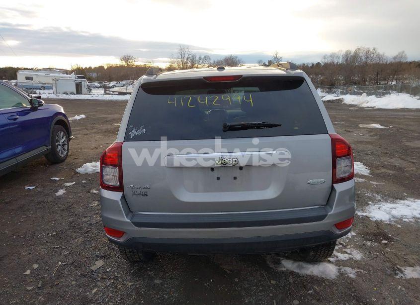 Photo 16 of 2014 Jeep Compass LATITUDE (VIN 1C4NJDEB6ED735005)