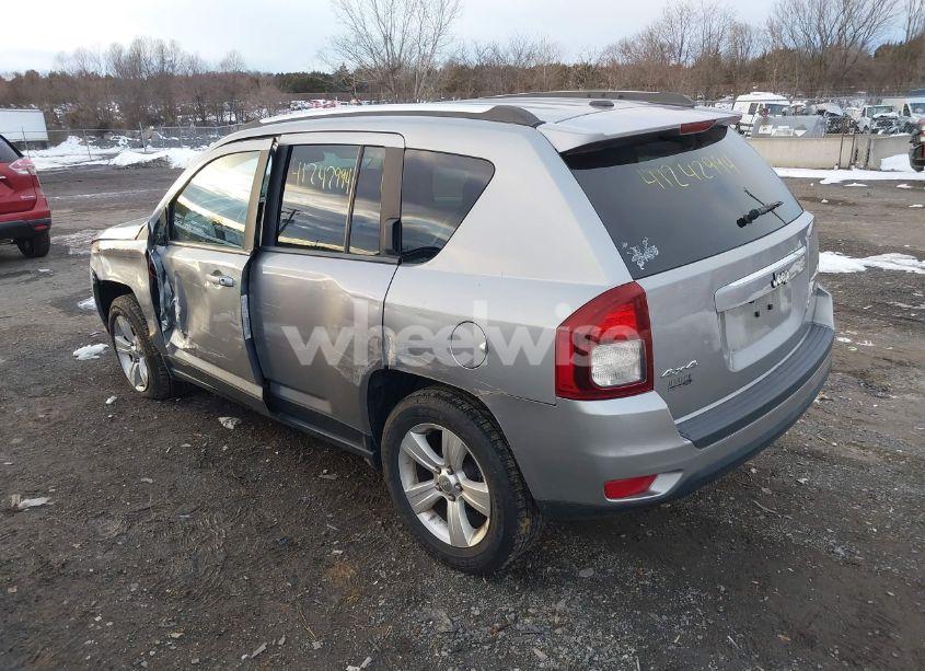 Photo 3 of 2014 Jeep Compass LATITUDE (VIN 1C4NJDEB6ED735005)