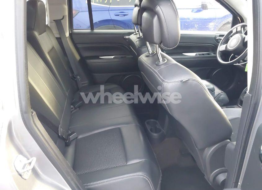 Photo 8 of 2014 Jeep Compass LATITUDE (VIN 1C4NJDEB6ED735005)