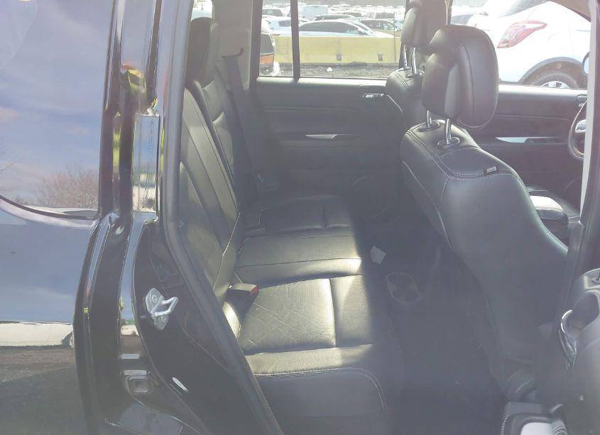 Photo 8 of 2015 Jeep Compass HIGH ALTITUDE EDITION (VIN 1C4NJDEB6FD105471)