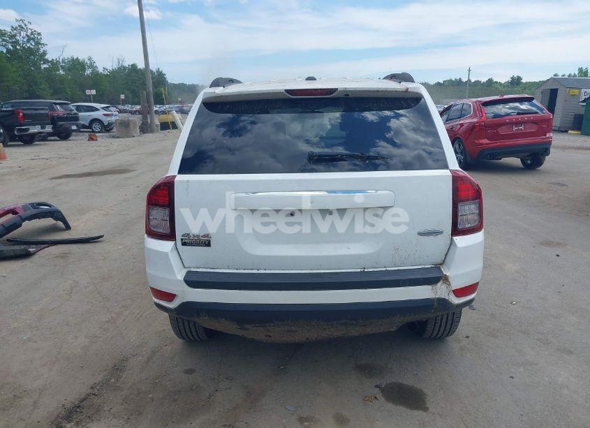 Photo 16 of 2016 Jeep Compass LATITUDE (VIN 1C4NJDEB6GD596061)