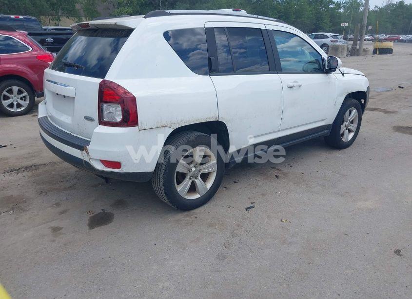Photo 4 of 2016 Jeep Compass LATITUDE (VIN 1C4NJDEB6GD596061)