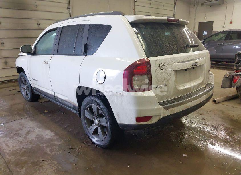 Photo 3 of 2016 Jeep Compass HIGH ALTITUDE EDITION (VIN 1C4NJDEB6GD733760)