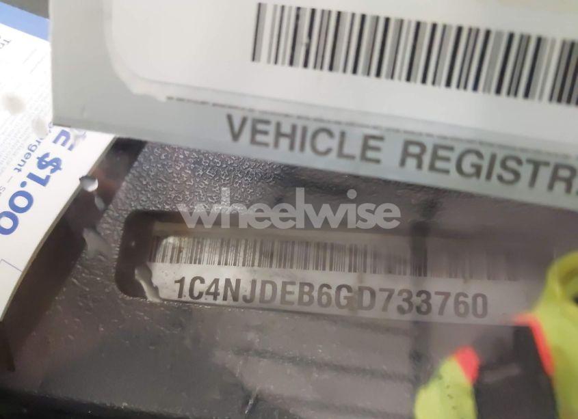 Photo 9 of 2016 Jeep Compass HIGH ALTITUDE EDITION (VIN 1C4NJDEB6GD733760)