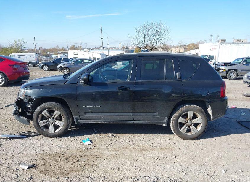 Photo 14 of 2016 Jeep Compass LATITUDE (VIN 1C4NJDEB6GD757993)