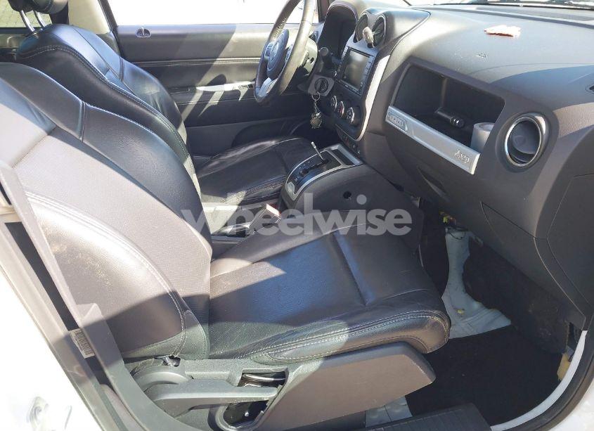 Photo 5 of 2016 Jeep Compass HIGH ALTITUDE EDITION (VIN 1C4NJDEB6GD789567)