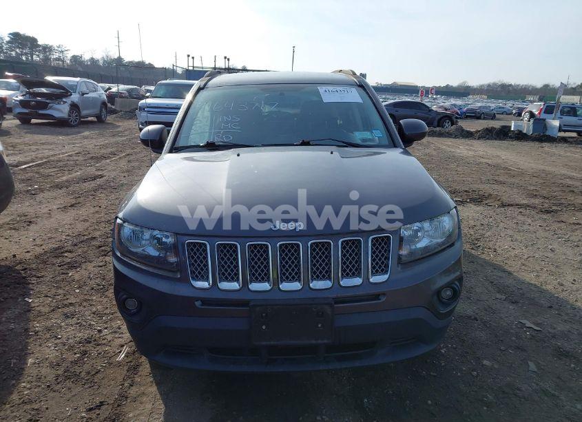 Photo 12 of 2017 Jeep Compass LATITUDE 4X4 (VIN 1C4NJDEB6HD210255)