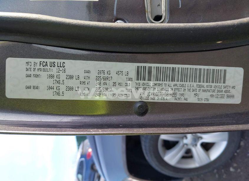 Photo 9 of 2017 Jeep Compass LATITUDE 4X4 (VIN 1C4NJDEB6HD210255)