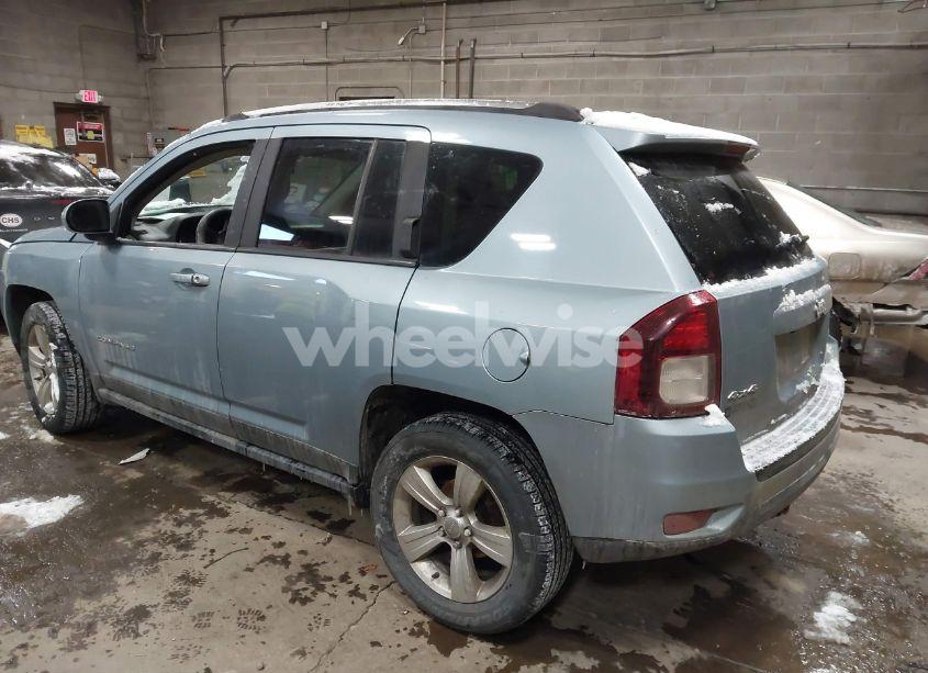 Photo 3 of 2014 Jeep Compass LATITUDE (VIN 1C4NJDEB7ED601765)